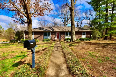 2342 N Winwood Dr, Fayetteville, AR 72703