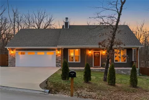19 Baltes Dr, Bella Vista, AR 72714