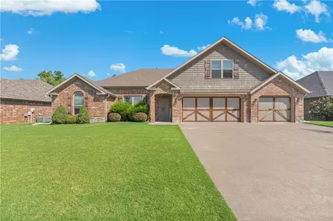 1508 Parkside Cir, Cave Springs, AR 72718