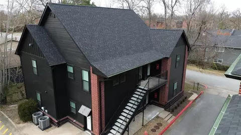 1137 N Leverett Ave #202, Fayetteville, AR 72703