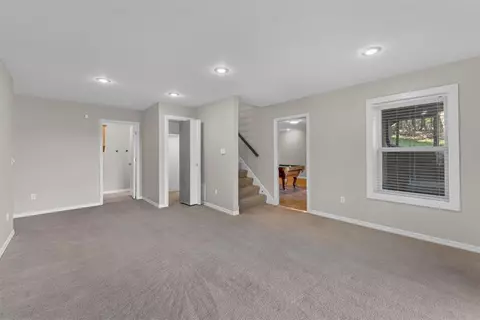 Living - 22490 Derik Rd, Springdale, AR 72764 photo 4 of 4
