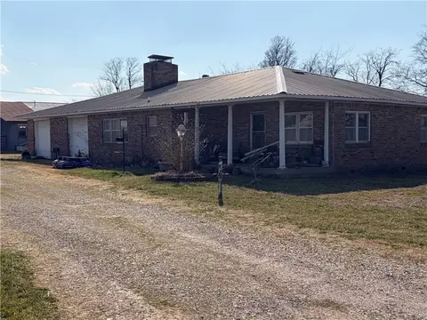 821 Curtis St, Lincoln, AR 72744