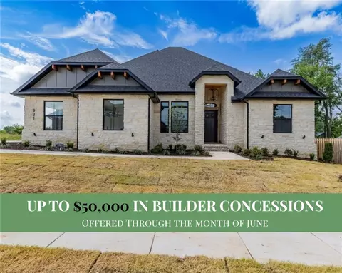 921 Greenhorn St, Bentonville, AR 72712