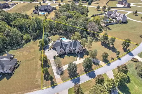 11228 Talamore Blvd, Bentonville, AR 72712