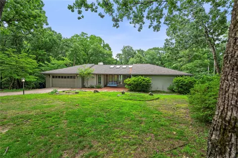 1113 E Walnut St, Rogers, AR 72756
