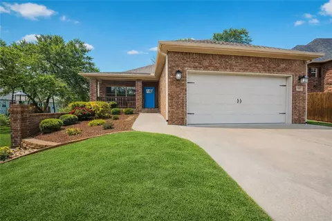 505 NW J St, Bentonville, AR 72712