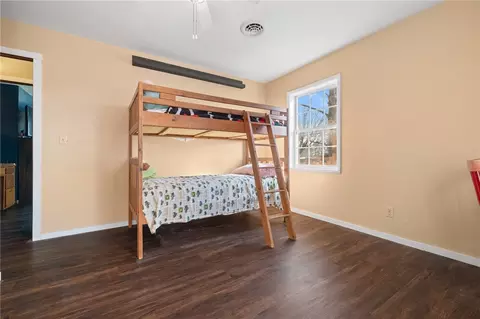 Bedroom - 176 Carr Ct, Harrison, AR 72601 photo 3 of 6