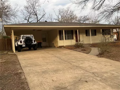 714 W 18th Ter, Russellville, AR 72801