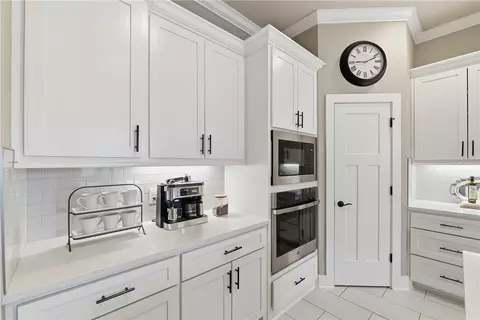 Kitchen - 1503 Pack Cv, Lowell, AR 72745 photo 2 of 3