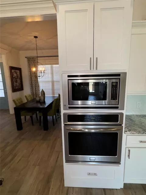 Kitchen - 1307 Valle Ln, Springdale, AR 72762 photo 4 of 6