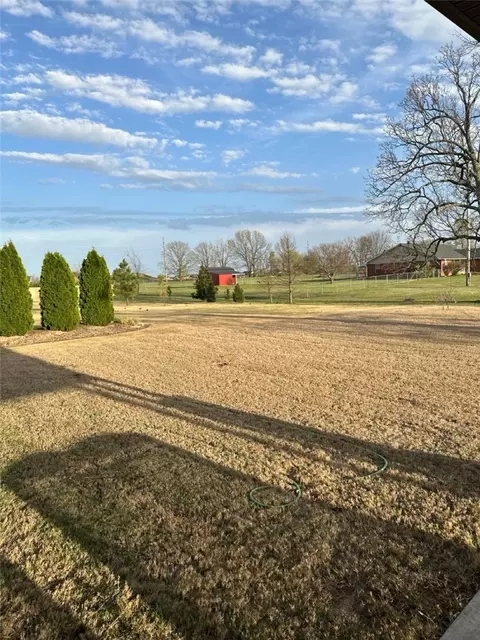 Exterior - 1307 Valle Ln, Springdale, AR 72762 photo 6 of 6