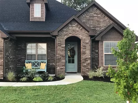 Exterior - 1307 Valle Ln, Springdale, AR 72762 photo 2 of 6