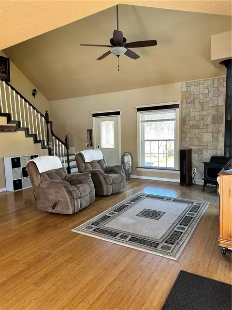 Living - 469076 E 595 Rd, Watts, OK 74964 photo 1 of 2