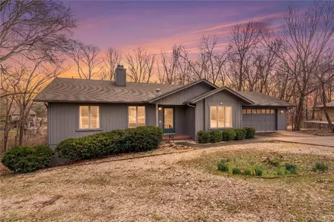 3 Marina Pl, Bella Vista, AR 72715