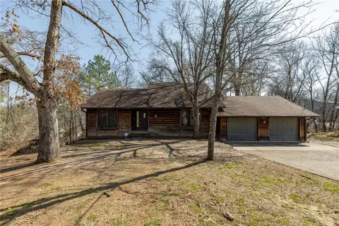 1500 Holly Pl, Siloam Springs, AR 72761