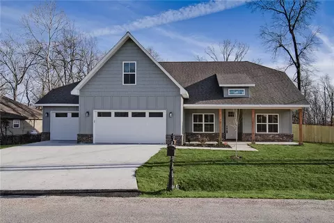 1 Ila Ln, Bella Vista, AR 72714
