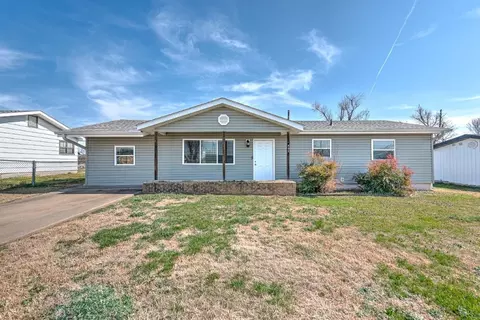 807 N 14th St, Rogers, AR 72756
