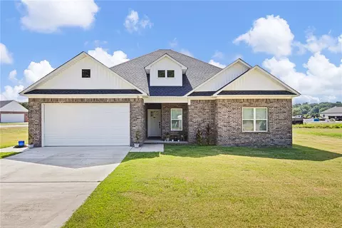 38 Sunset Blvd, Morrilton, AR 72110