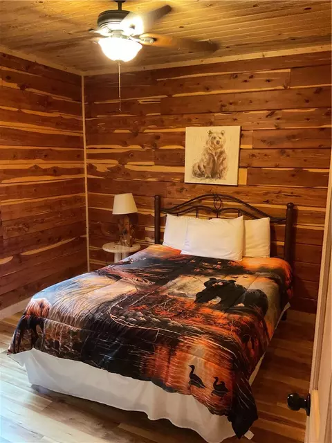 Bedroom - 27960 S Hwy 103, Compton, AR 72624 photo 1 of 4
