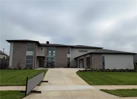 6503 W Bluestar Rd, Cave Springs, AR 72718