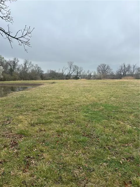 1301 Morris Ave, Springdale, AR 72764