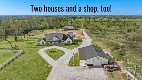 717 Evening Star Rd, Bentonville, AR 72713