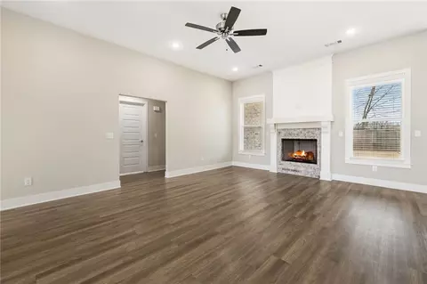 Living - 4614 Hamlet St, Springdale, AR 72764 photo 2 of 4