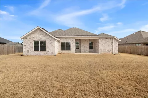Exterior - 4614 Hamlet St, Springdale, AR 72764 photo 4 of 6