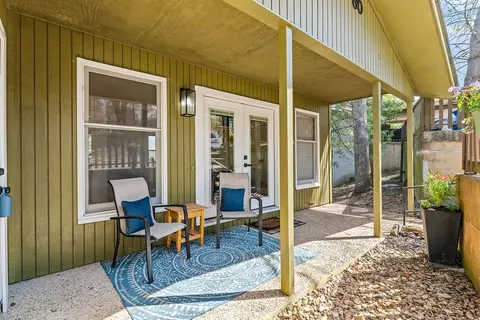 60 Dogwood Dr, Bella Vista, AR 72715