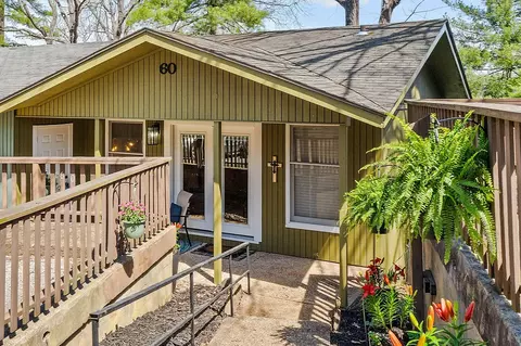 60 Dogwood Dr, Bella Vista, AR 72715