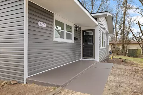Exterior - 407 N Maple, Harrison, AR 72601 photo 3 of 5