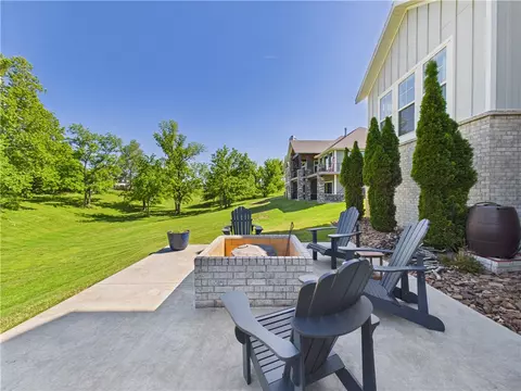 Exterior - 4105 Rolling Meadows Dr, Rogers, AR 72756 photo 3 of 6