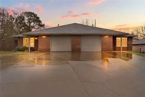 932 934 Curtis Ave, Fayetteville, AR 72701