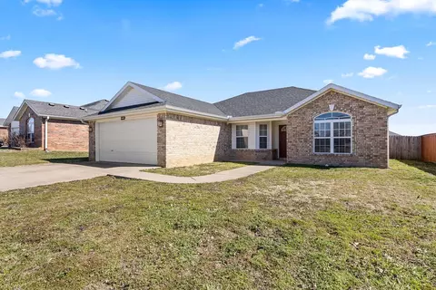 420 Brookfield Dr, Centerton, AR 72719