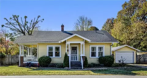 401 Price Ave, Springdale, AR 72764