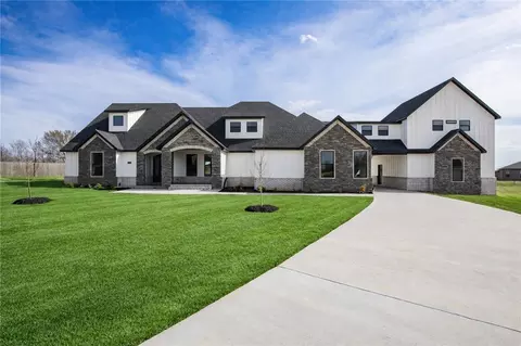 1905 Strong Ave, Pea Ridge, AR 72751