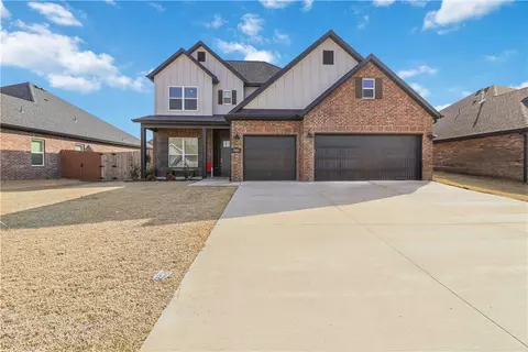 5401 SW Firethorn Ln, Bentonville, AR 72713