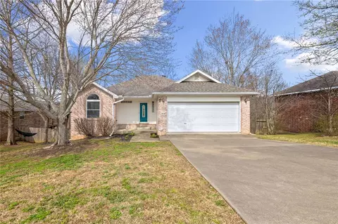 4318 Lawndale Dr, Fayetteville, AR 72701