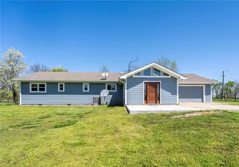 18936 Rockhill Dr, Siloam Springs, AR 72761