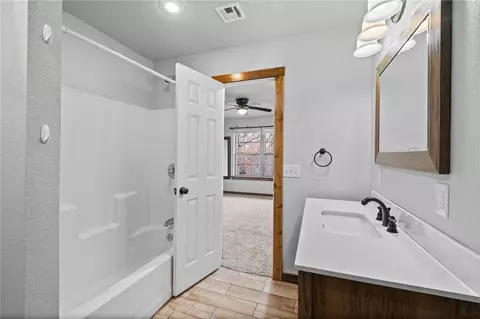 Bath - 327 Maple Dr, Winslow, AR 72959 photo 1 of 3