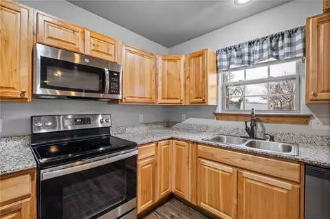 Kitchen - 327 Maple Dr, Winslow, AR 72959 photo 2 of 2