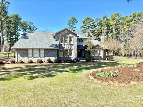 1506 Lands End Pt S, Russellville, AR 72802