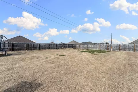 Exterior - 7408 Devonshire Ave, Springdale, AR 72762 photo 4 of 5