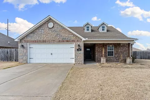 7408 Devonshire Ave, Springdale, AR 72762