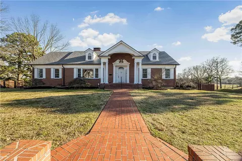 8 Free Ferry Hts, Fort Smith, AR 72903