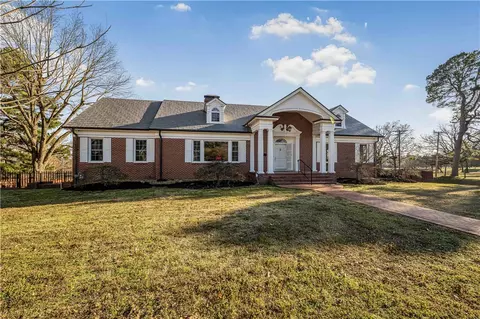 Exterior - 8 Free Ferry Hts, Fort Smith, AR 72903 photo 3 of 7