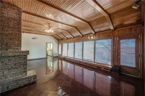 Living - 8 Free Ferry Hts, Fort Smith, AR 72903 photo 5 of 5