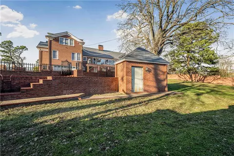 Exterior - 8 Free Ferry Hts, Fort Smith, AR 72903 photo 6 of 7