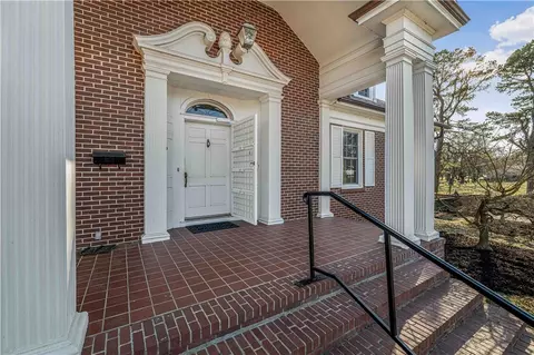 Exterior - 8 Free Ferry Hts, Fort Smith, AR 72903 photo 4 of 8