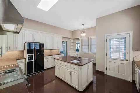 Kitchen - 8 Free Ferry Hts, Fort Smith, AR 72903 photo 4 of 5